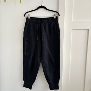 Nike Juniors Black Joggers Size Medium Drawstring Pockets 25" Inseam